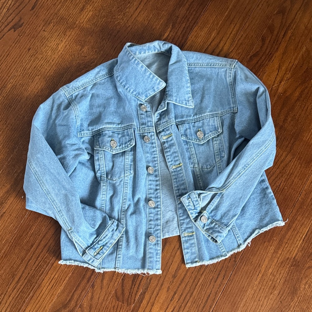 Light Wash Denim Jacket - Classic Casual